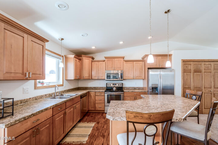 Property Photo:  1011 33rd Street N  ND 58501 