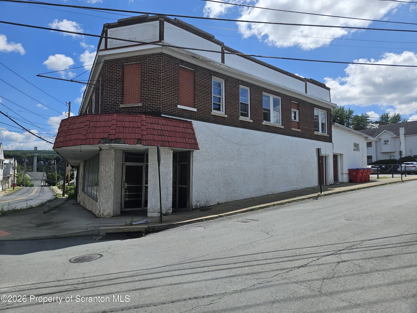 Property Photo:  61 Fallbrook Street 1  PA 18407 