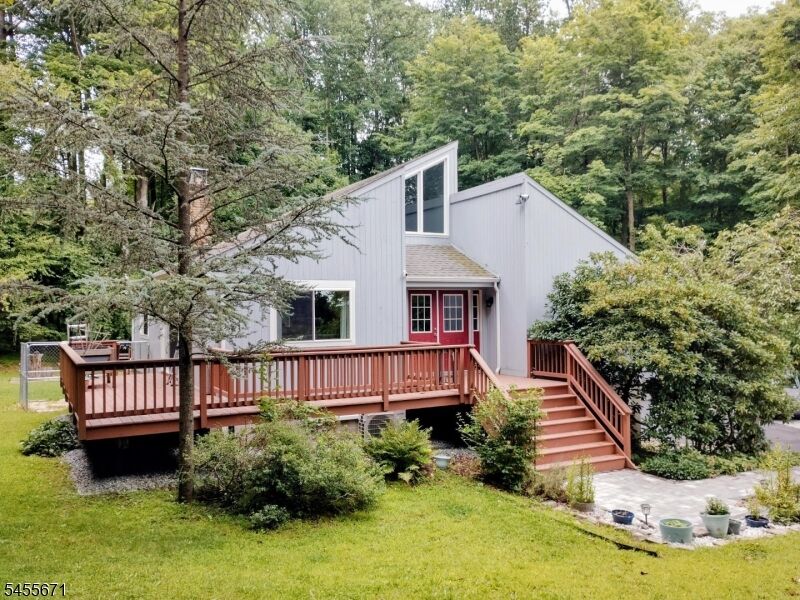 Property Photo: 14 Tompkins Ct NJ 07461