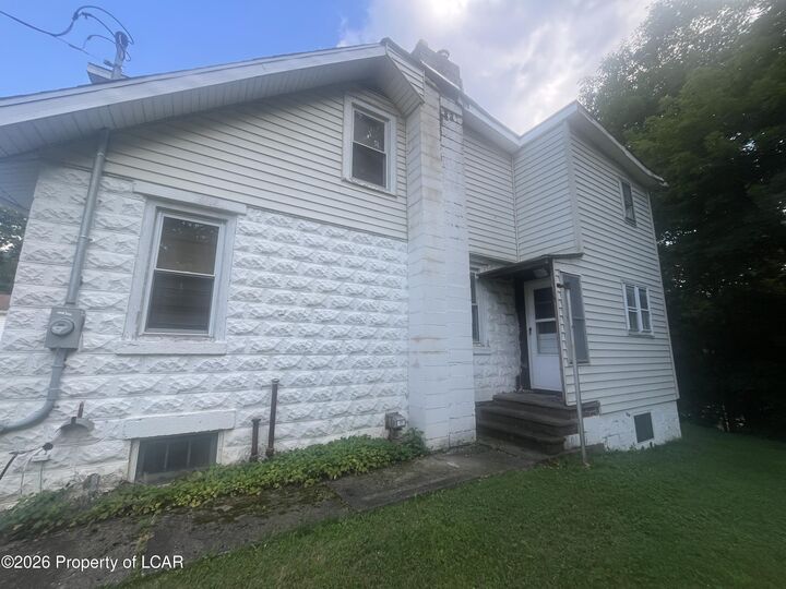 Property Photo: 203 Hellers Grove PA 18708