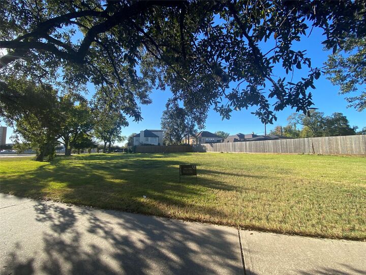 Property Photo: 7552 Main Street TX 77030