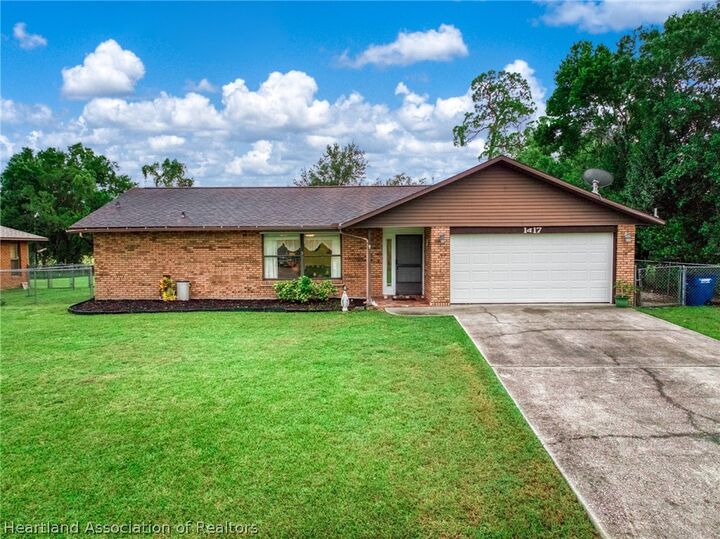 Property Photo:  1417 Chloe Terrace  FL 33870 