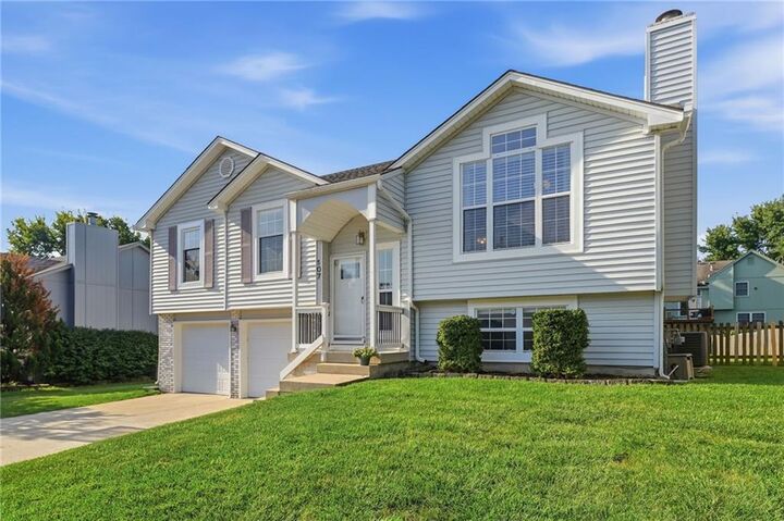 Property Photo: 107 E Laredo Trail MO 64083