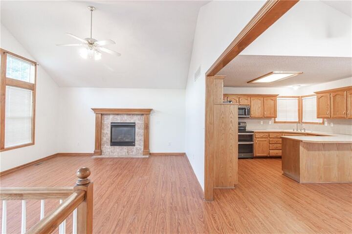 Property Photo: 908 SE 14th Street MO 64081