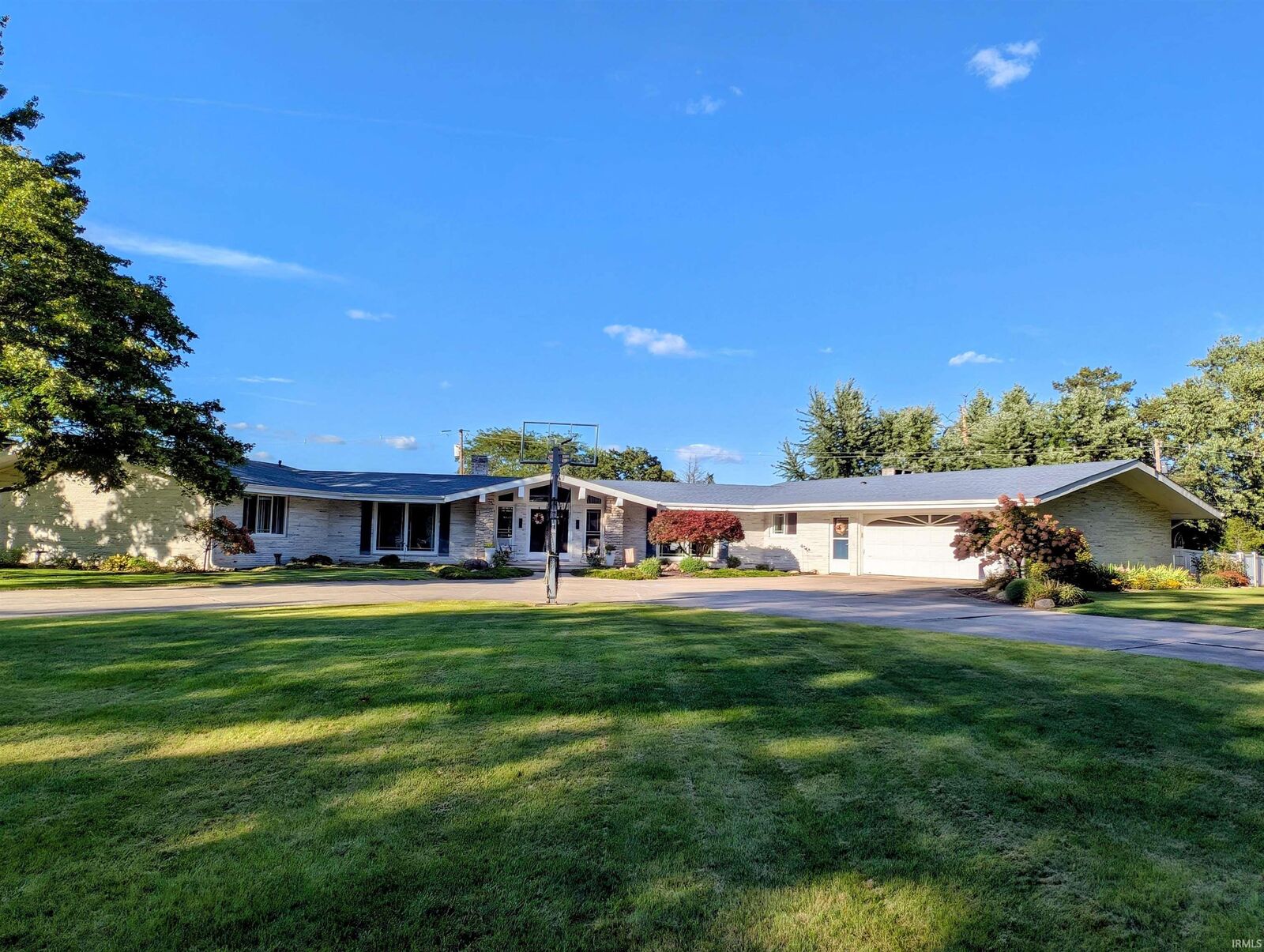 Property Photo:  815 Sycamore Lane  IN 46714 