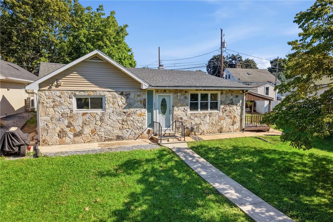 Property Photo:  2375 Jennie Avenue  PA 18104 