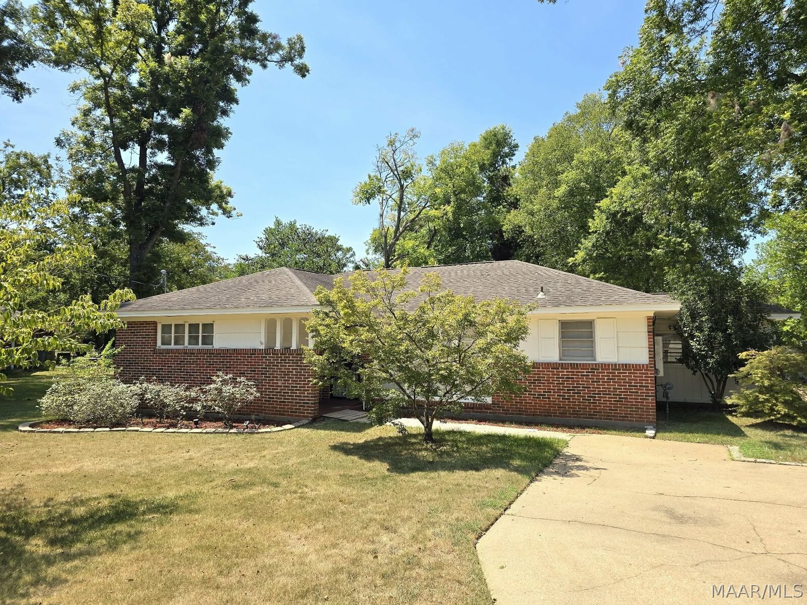 Property Photo: 631 Hillman Street AL 36109