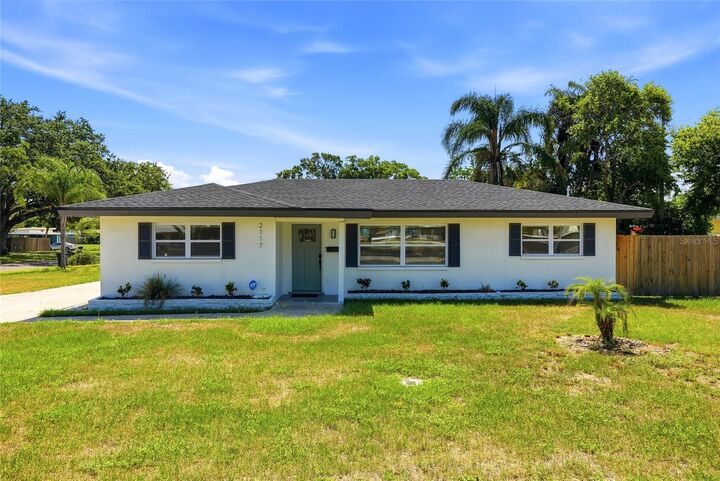 Property Photo:  2117 N Hercules Avenue  FL 33763 