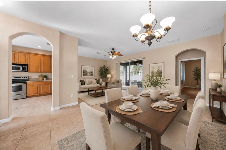 Property Photo: 2975 White Cedar Cir FL 34741