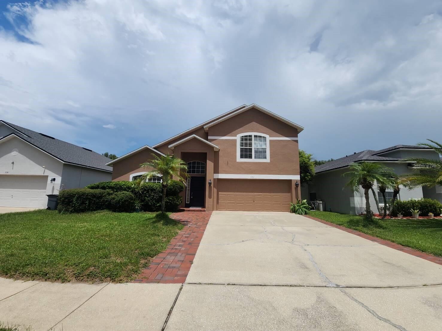 Property Photo:  302 Clydesdale Circle  FL 32773 