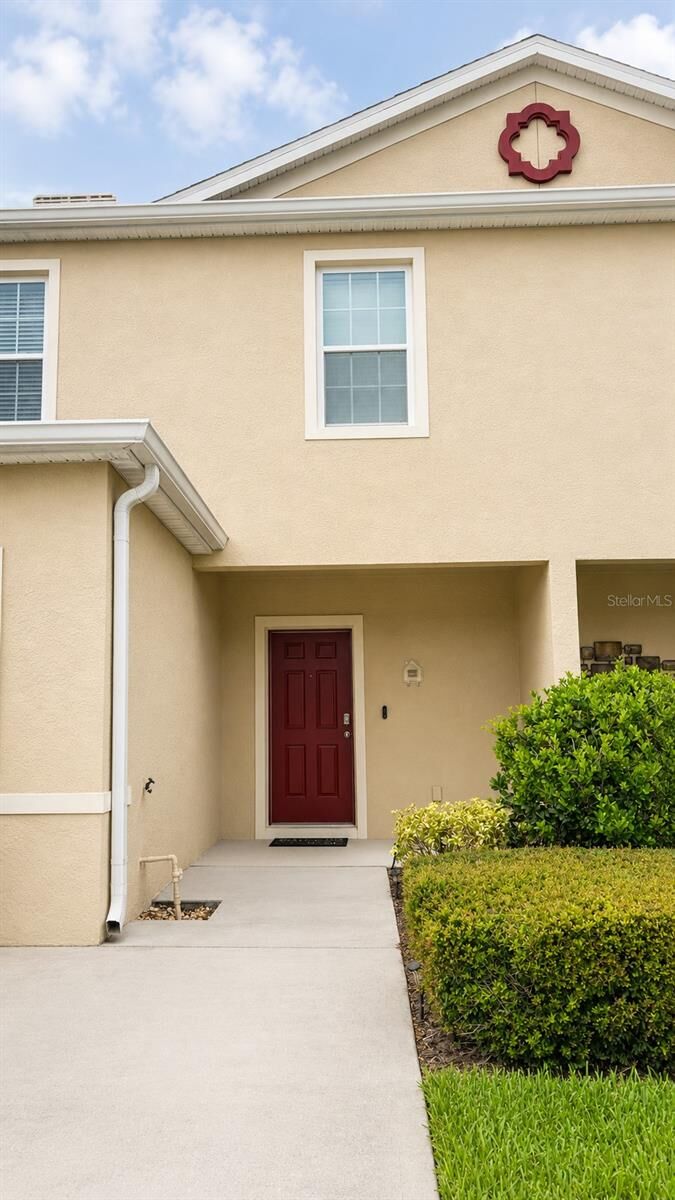 Property Photo:  12424 Bowes Branch Rd  FL 32824 