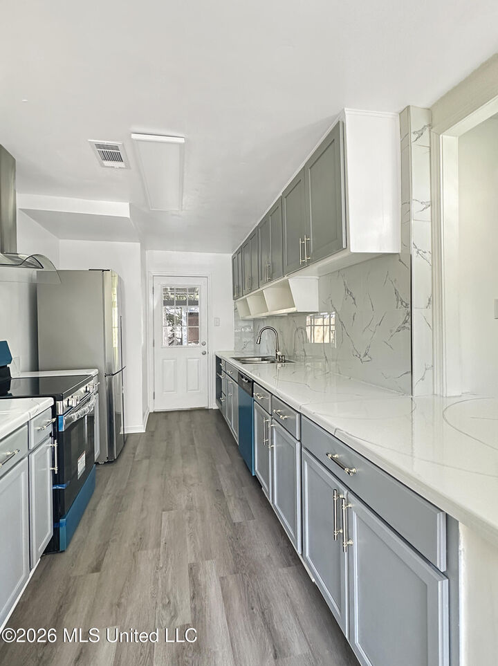 Property Photo: 1202 13th Street MS 39567