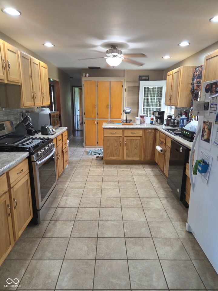 Property Photo:  7518 E 1075 N  IN 46259 