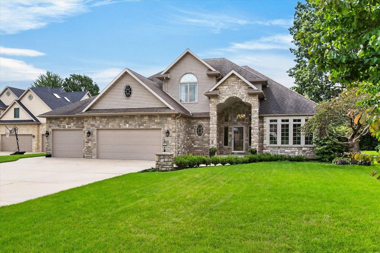 Property Photo: 1362 Stonecreek Court MI 49085-9795