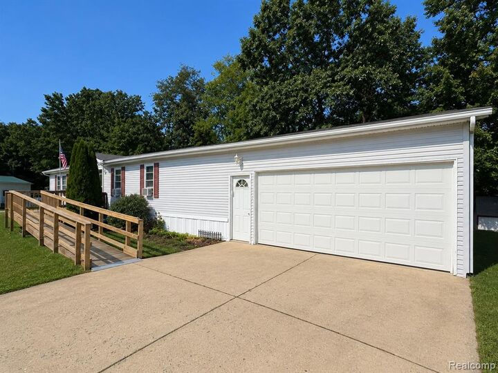 Property Photo:  29 Dusty Trail  MI 49017 2666 