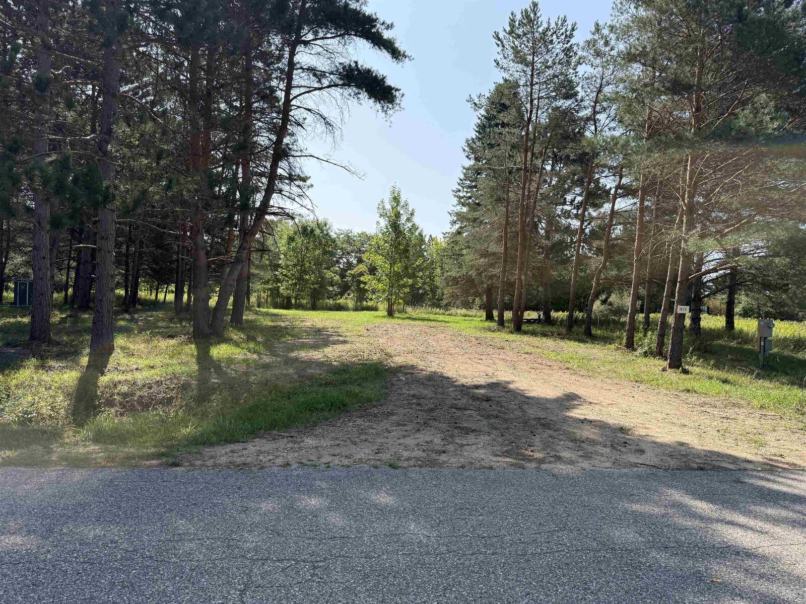 Property Photo: 1635 Cumberland Circle MI 48624-1635