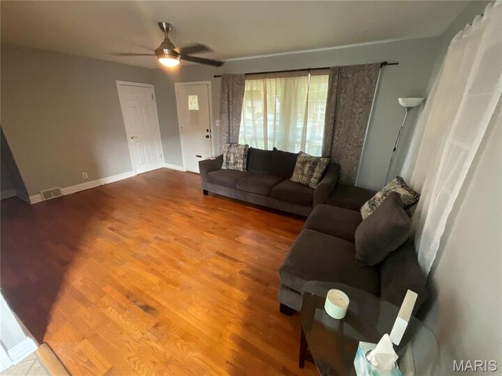 Property Photo:  123 Albert Street  MO 63703 