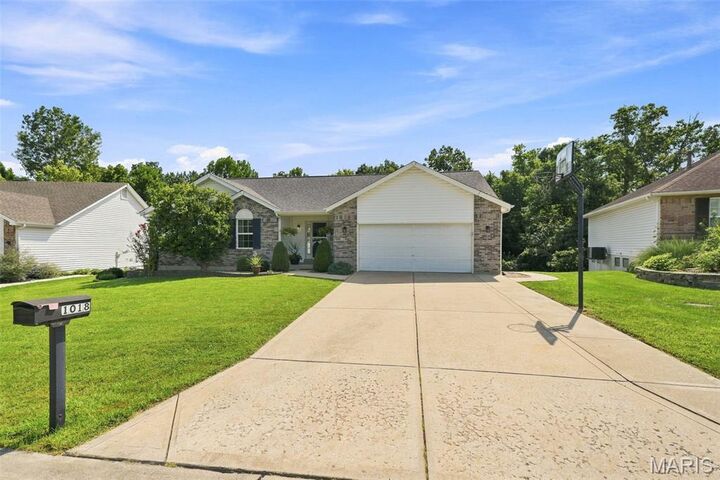 Property Photo:  1018 Reddington Timbers Drive  MO 63304 
