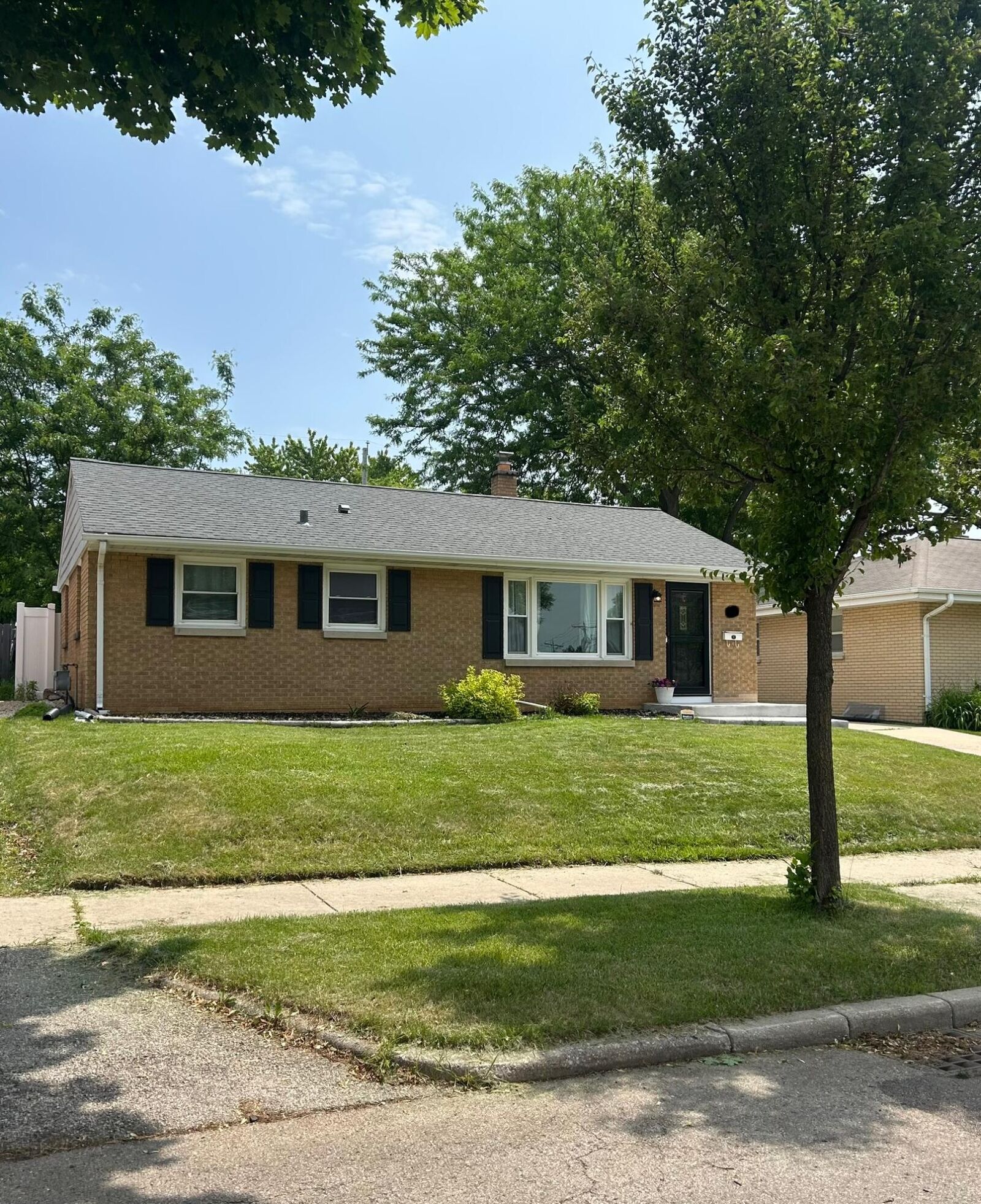 Property Photo: 4454 S 1st St WI 53207