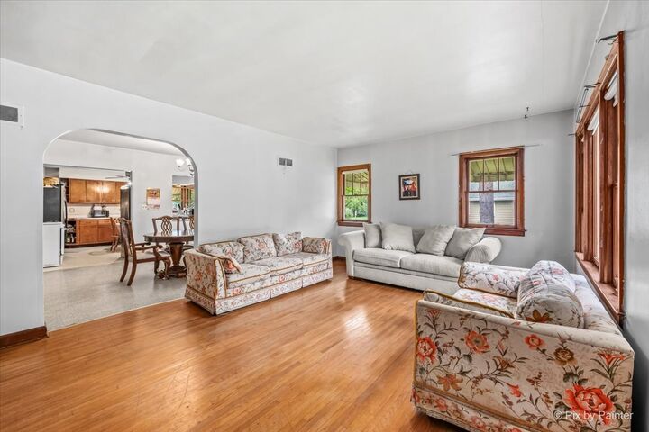 Property Photo: 867 Clay Street IL 60098