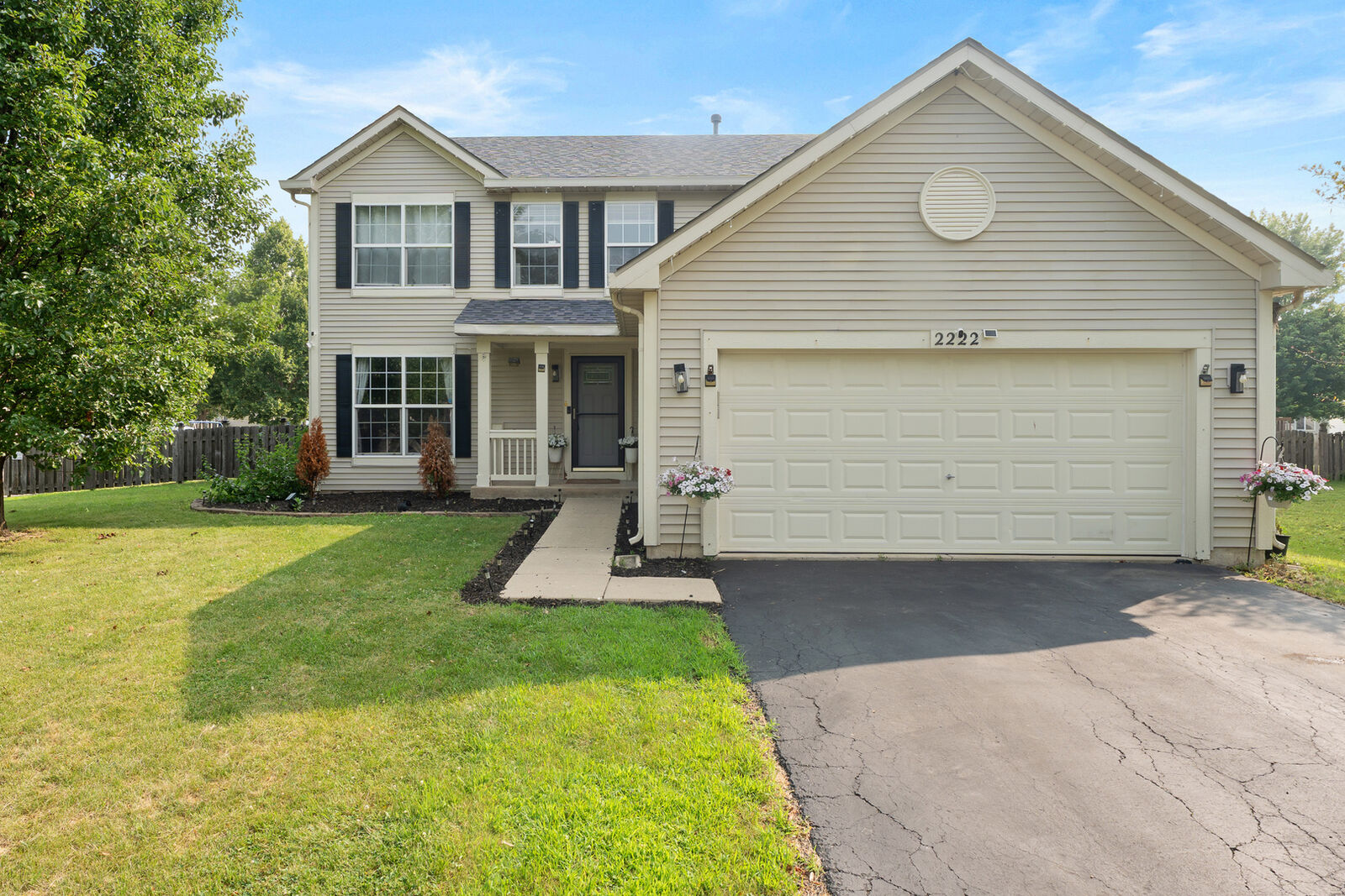 Property Photo: 2222 Lynn Court IL 60538