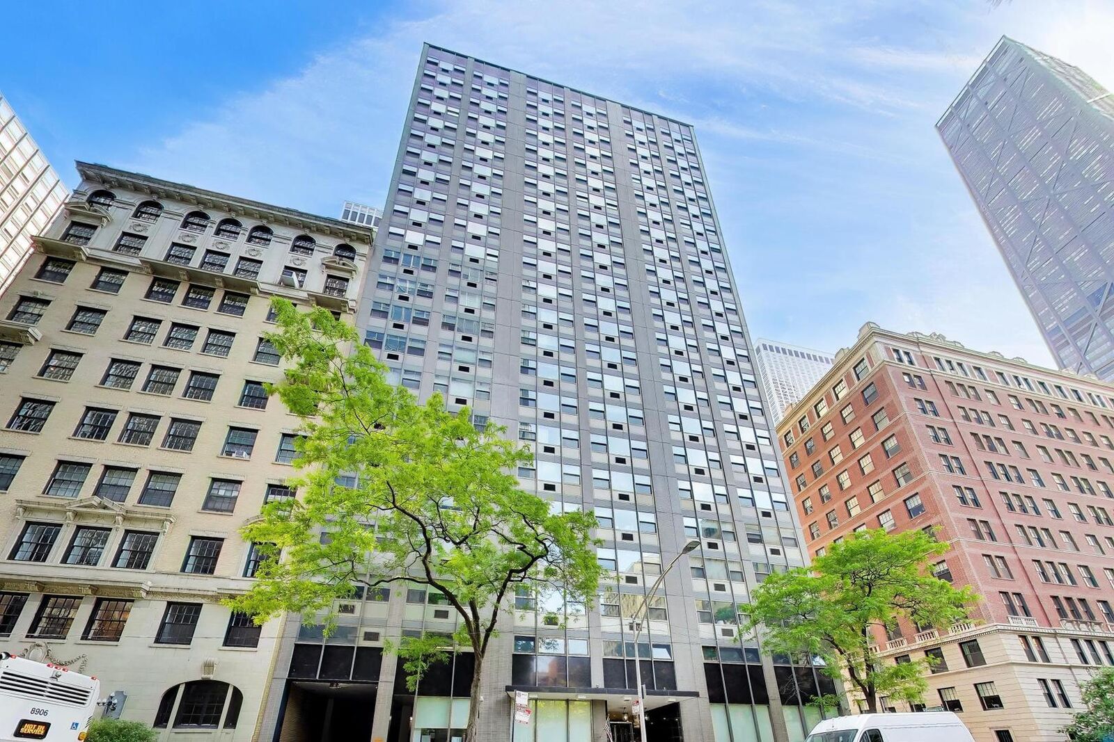 Property Photo: 253 E Delaware Place 5E IL 60611