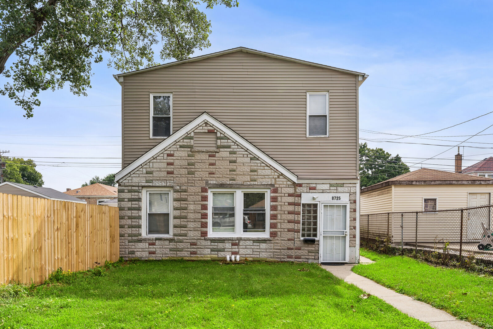 Property Photo: 8725 S Constance Avenue IL 60617