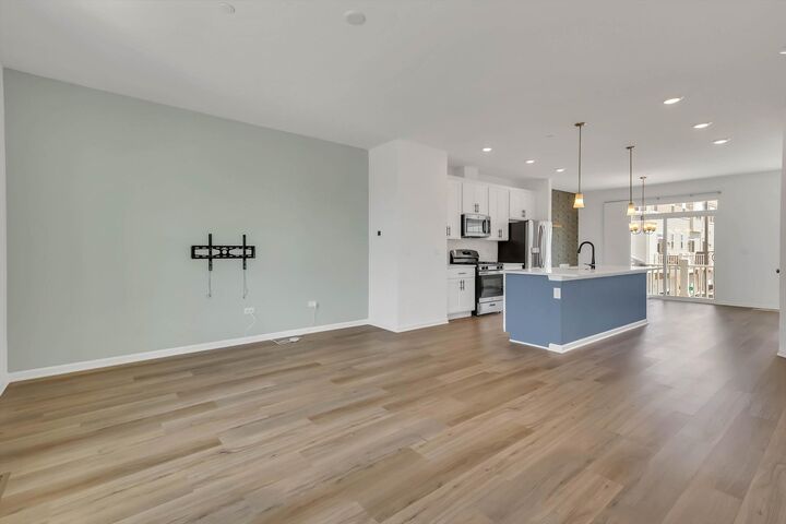 Property Photo:  1078 Bogart Street  IL 60018 