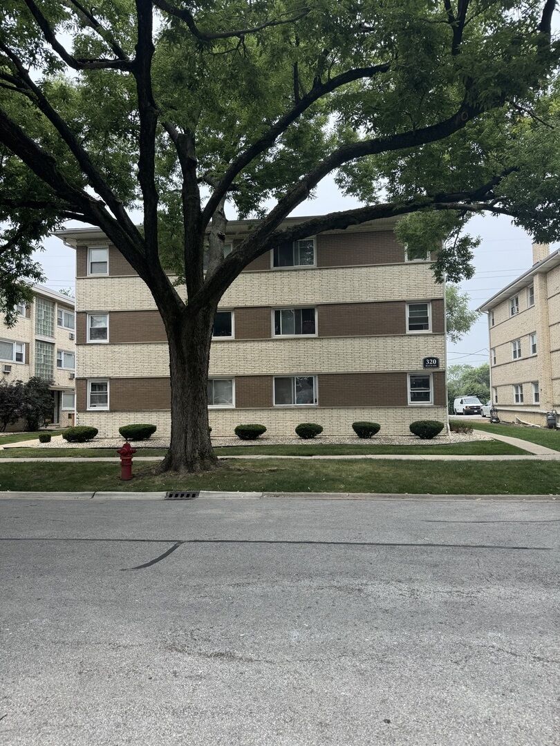 Property Photo:  320 Beach Avenue 3C  IL 60526 