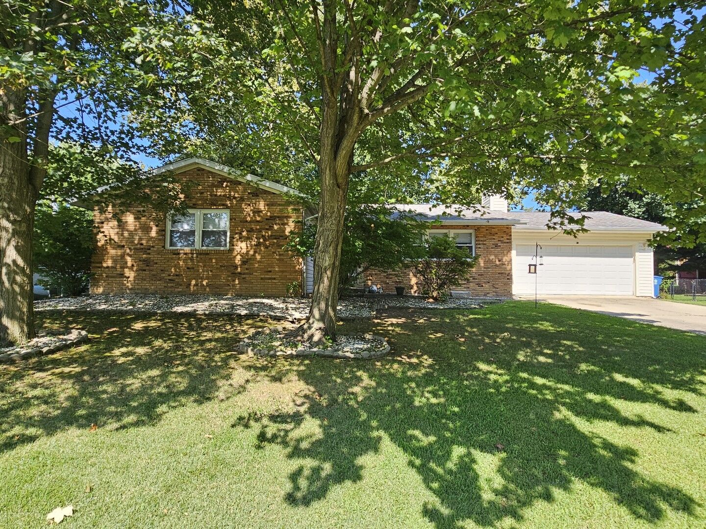 Property Photo:  1011 Blueberry Hill Avenue  IL 62864 