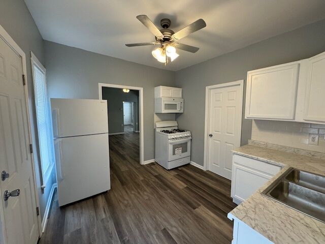 Property Photo:  148 N Root Street 2  IL 60505 