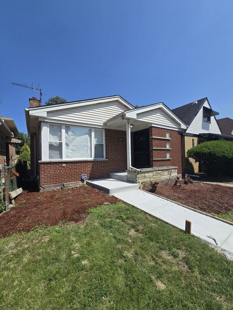 Property Photo:  8505 S King Drive  IL 60619 