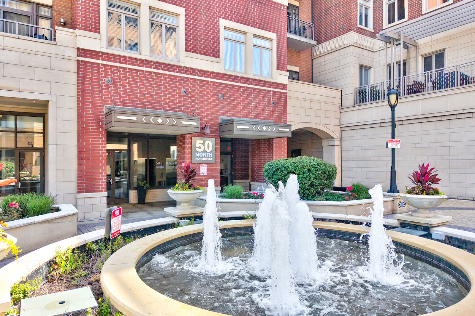 Property Photo: 50 N Northwest Highway 204 IL 60068