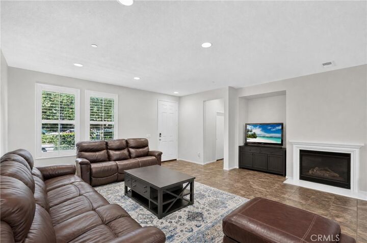 Property Photo:  15723 Parkhouse 3  CA 92336 