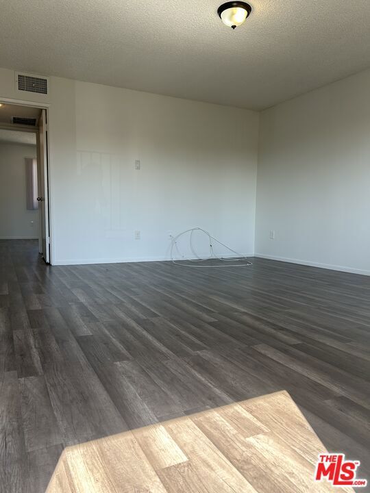 Property Photo: 701 E Raleigh Street 4 CA 91205