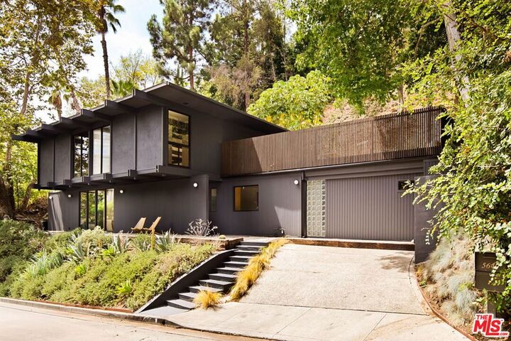 Property Photo:  5649 Valley Oak Drive  CA 90068 
