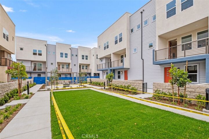 Property Photo:  1637 W Lincoln Avenue 102  CA 92801 