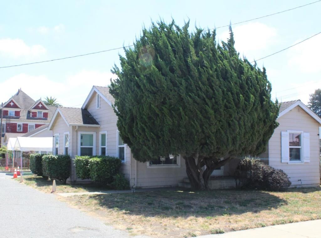 Property Photo: 36 Tharp Avenue CA 95076