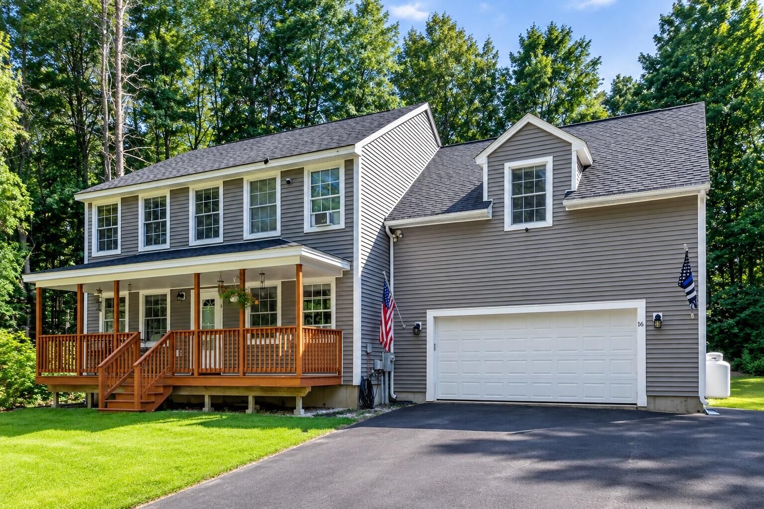 Property Photo:  16 Pheasant Ridge Drive  ME 04062 