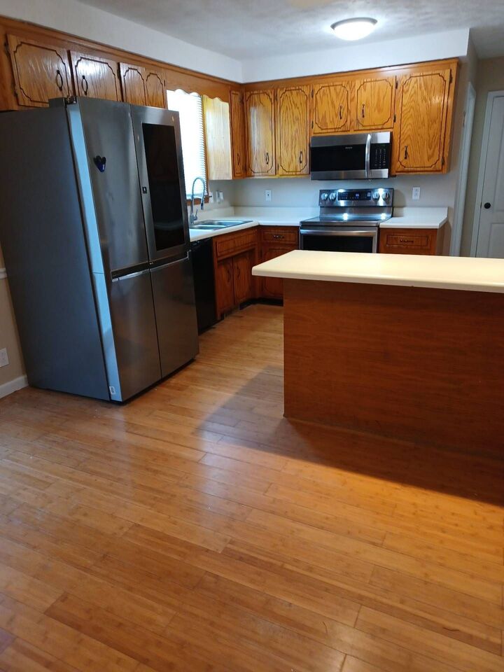 Property Photo: 421 Bluff Dr TN 37043