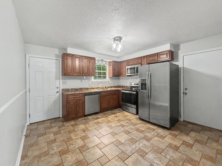 Property Photo: 117 Oak Tree Dr KY 42262