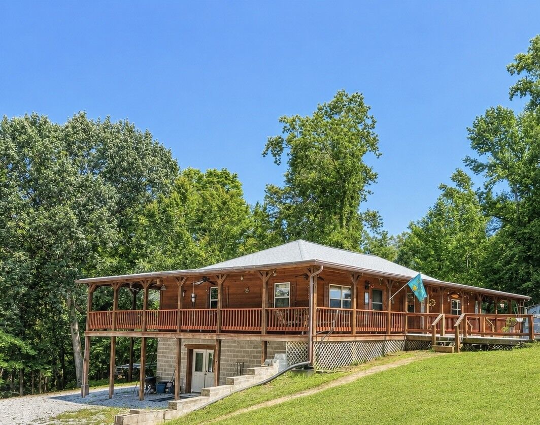 Property Photo: 238 Apollo Dr TN 37028