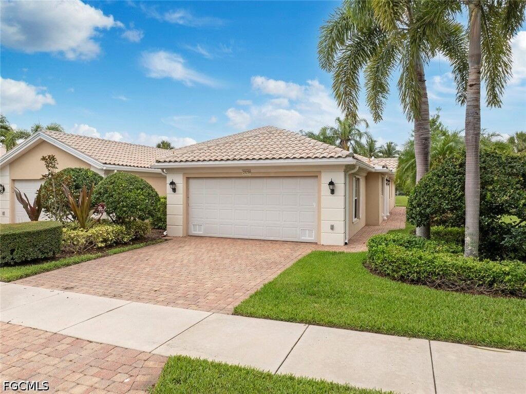 Property Photo:  28258 Islet Trail  FL 34135 