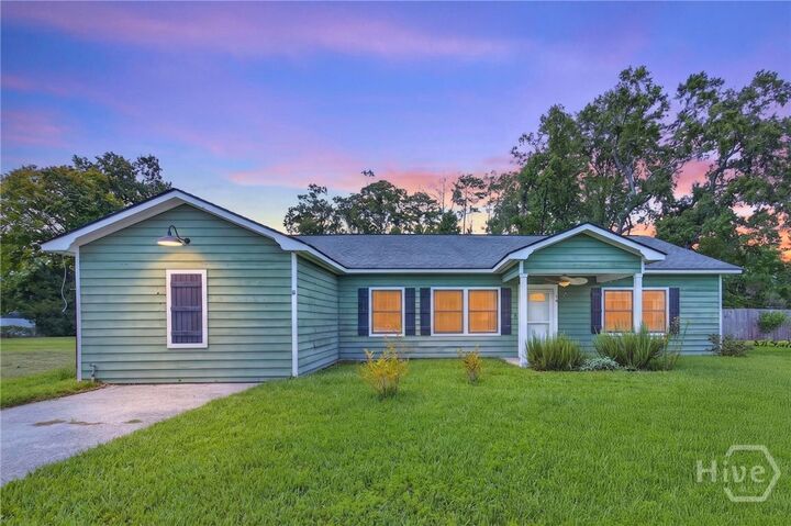 Property Photo:  14 Redmond Avenue  GA 31408 