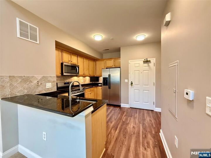 Property Photo:  1420 Wharton Court  NJ 07457 
