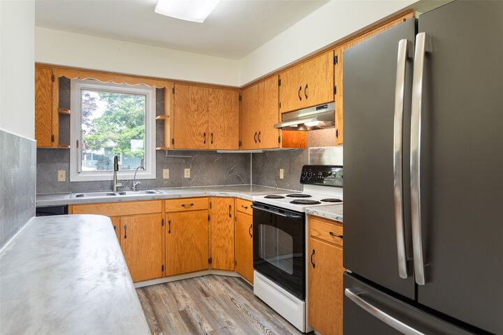 Property Photo: 484 6th Avenue MT 59901