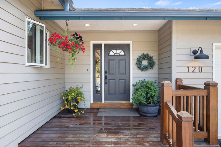 Property Photo:  120 Hueth Lane  MT 59937 