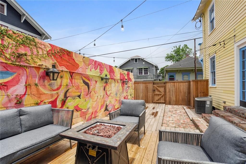 Property Photo: 3118 Burgundy Street LA 70117