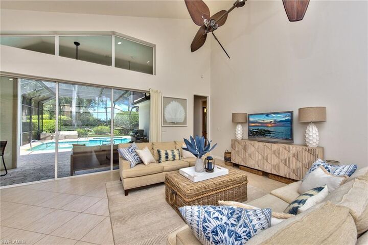 Property Photo: 1705 Marsh Run FL 34109