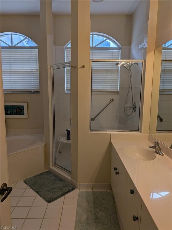 Property Photo: 900 L Ambiance Cir 205 FL 34108